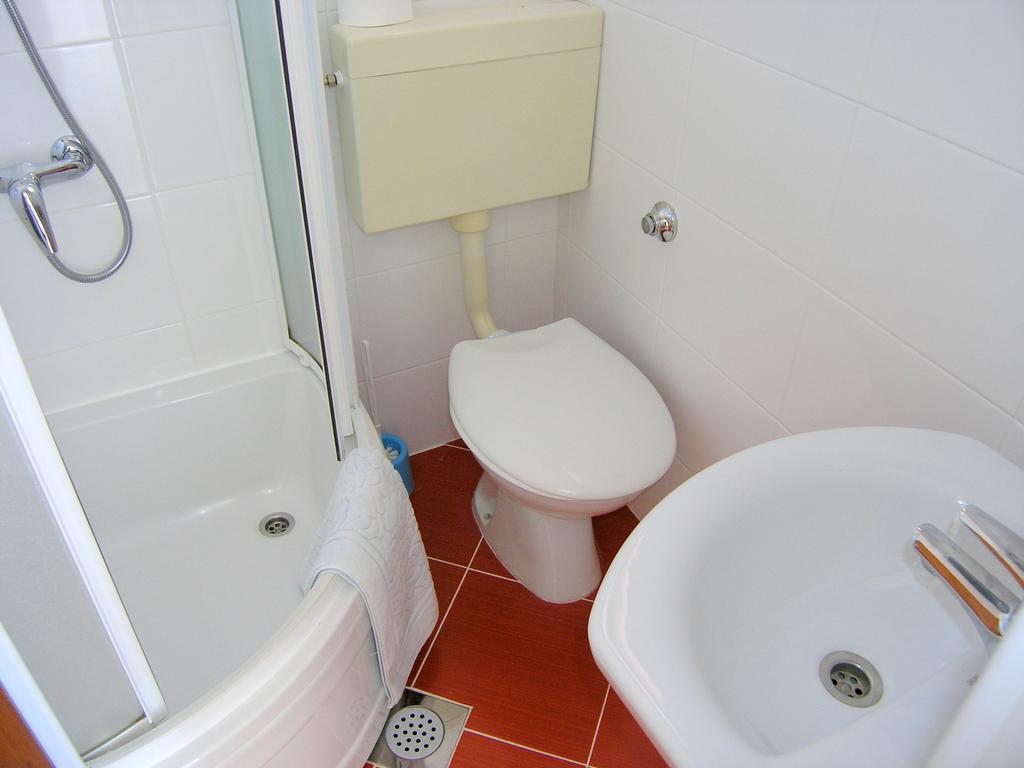 Apartments Murgic 克尔克 外观 照片
