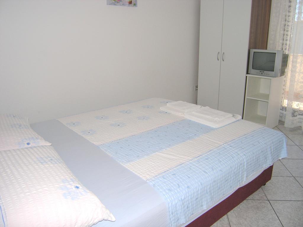 Apartments Murgic 克尔克 外观 照片