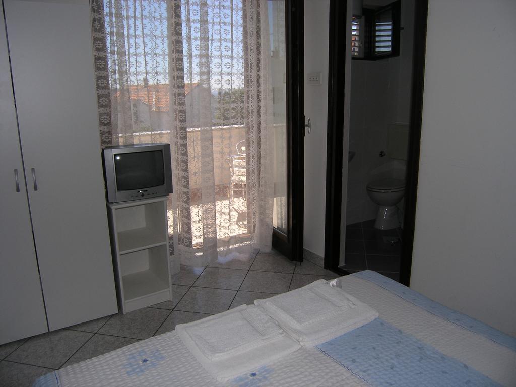 Apartments Murgic 克尔克 外观 照片