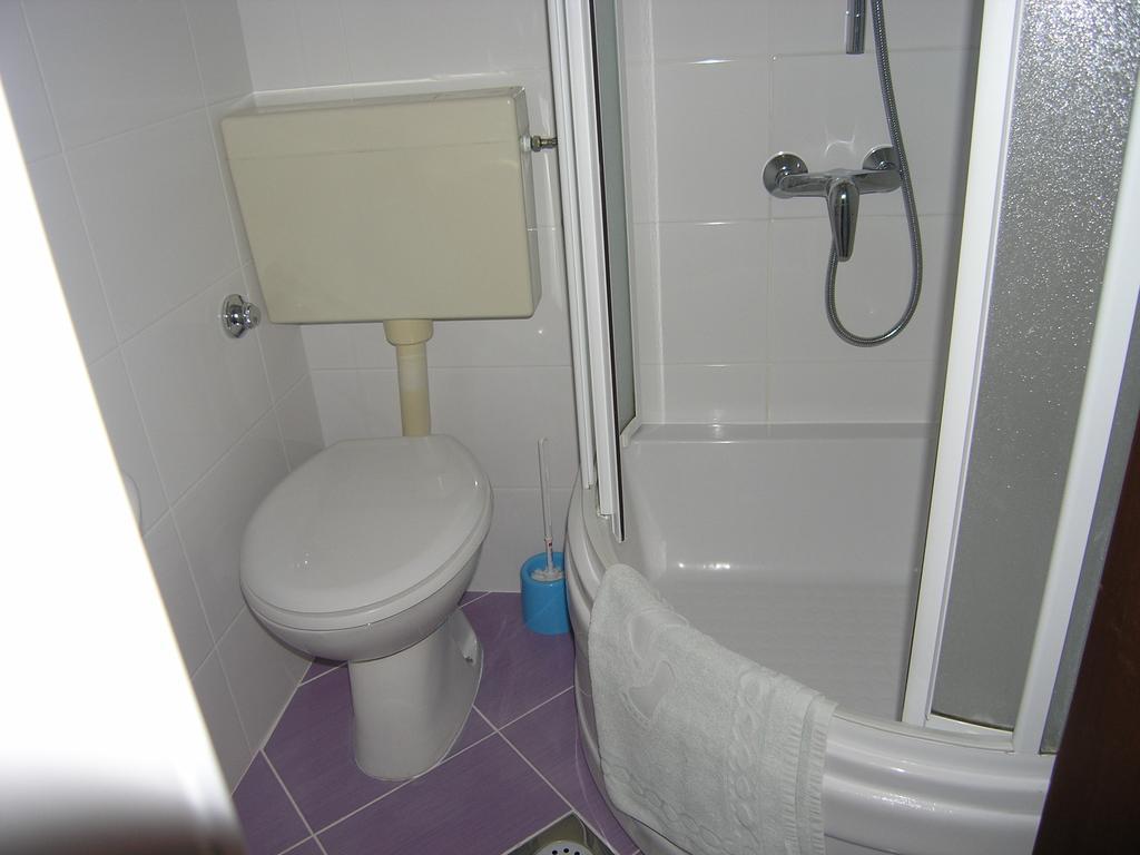 Apartments Murgic 克尔克 外观 照片