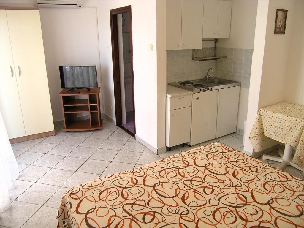 Apartments Murgic 克尔克 外观 照片