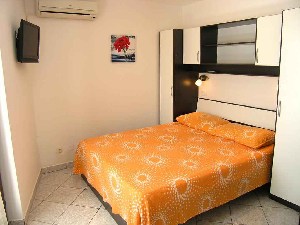 Apartments Murgic 克尔克 外观 照片