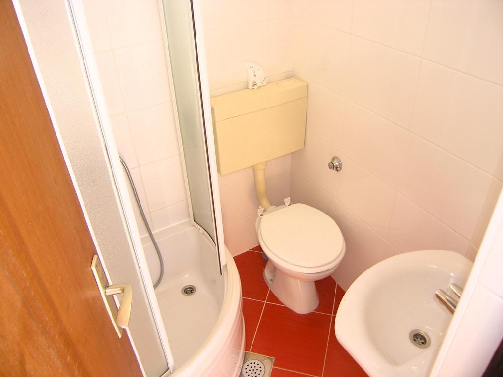 Apartments Murgic 克尔克 外观 照片