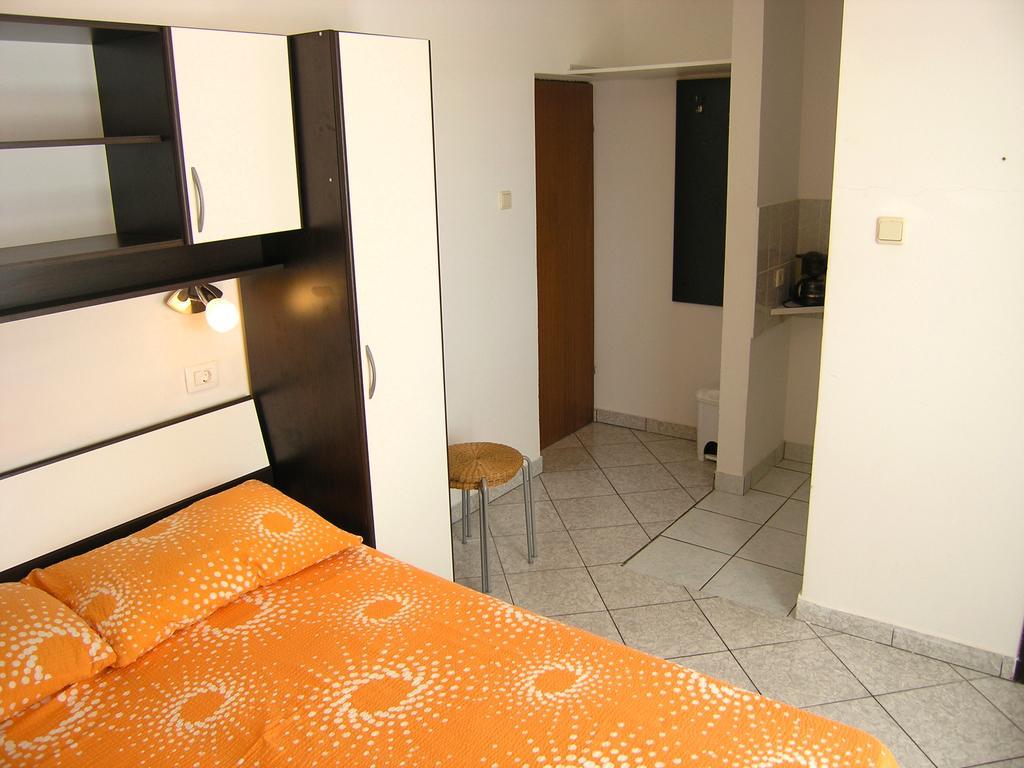 Apartments Murgic 克尔克 外观 照片